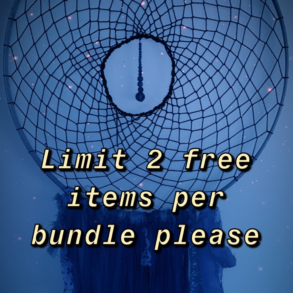 ❤️ I have free items listed in my closet!!